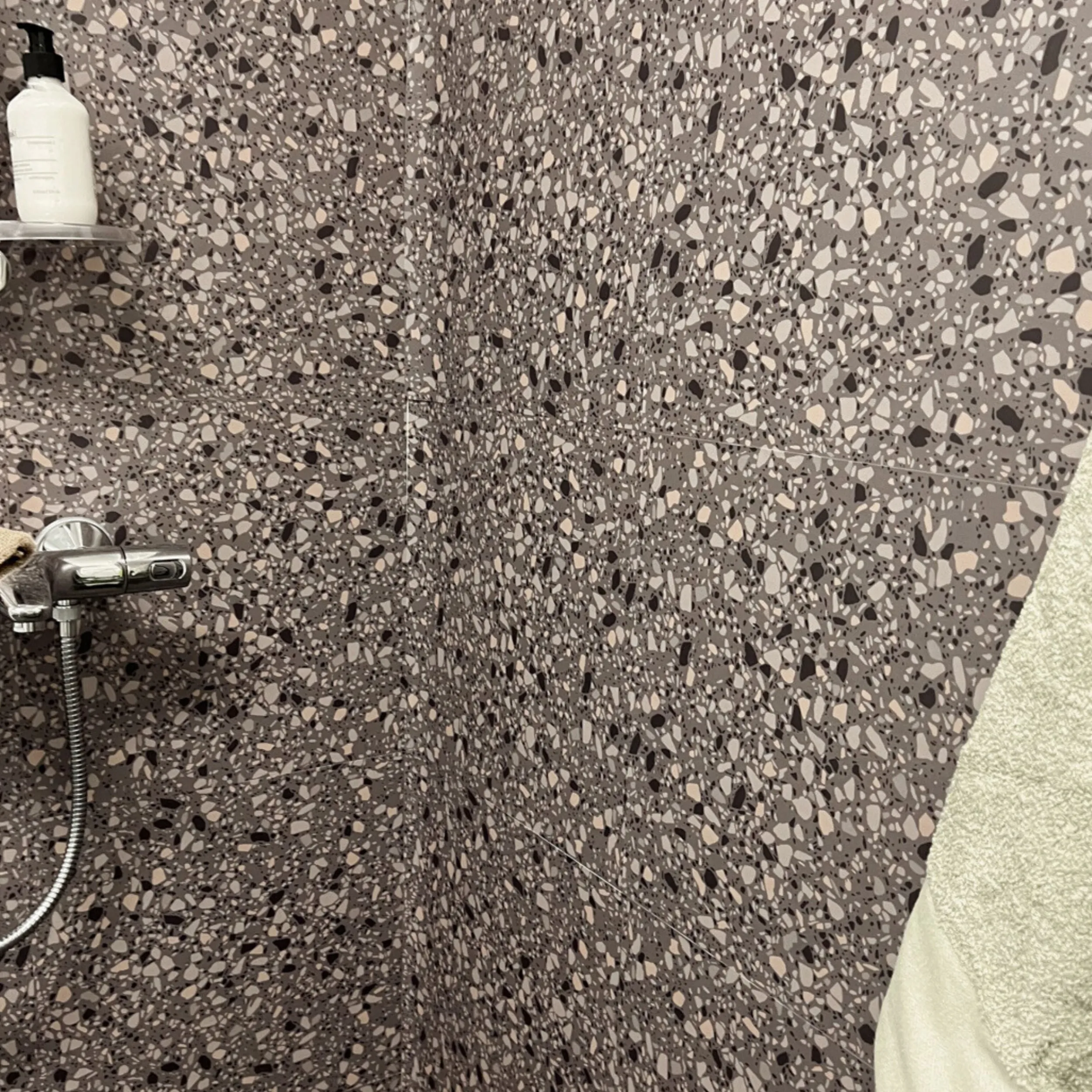 Best Clemont terrazzo selvklebende fliser Veggfliser | Gulvfliser