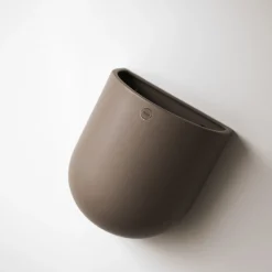 Outlet DBKD Cut veggpotte XL dust Potter Og Vaser