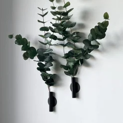Best Eucalyptus& Manhattan veggvase, sort matt Potter Og Vaser | Kunstige Planter