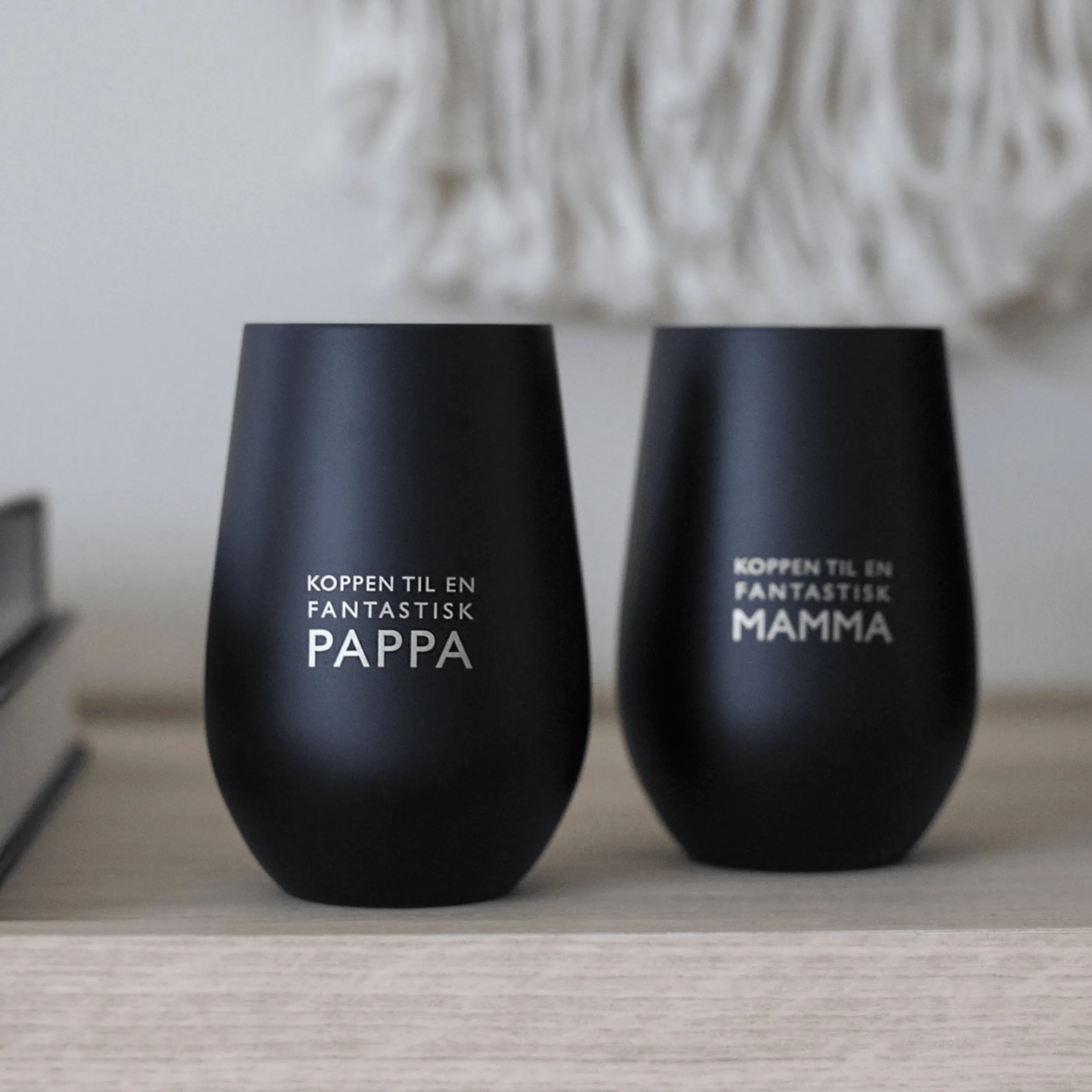 Online Sett med termokopp til mamma og pappa Borddekking