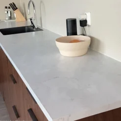 Best Walnut deep og marmor kjøkkenkit Kjøkken | Benkeplate